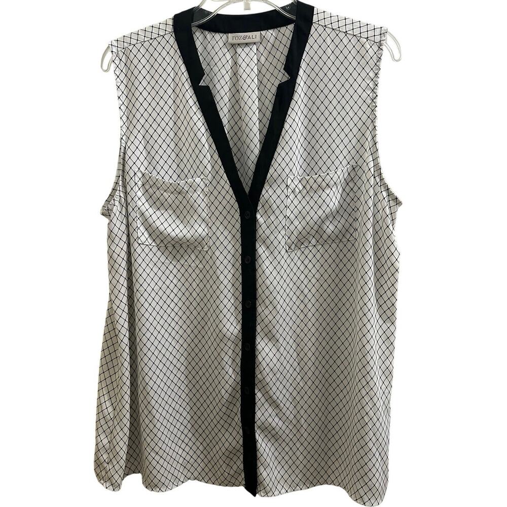 Roz & Ali Sleeveless Button-up Blouse Pockets XL 1X Lightweight Top White Plus!.